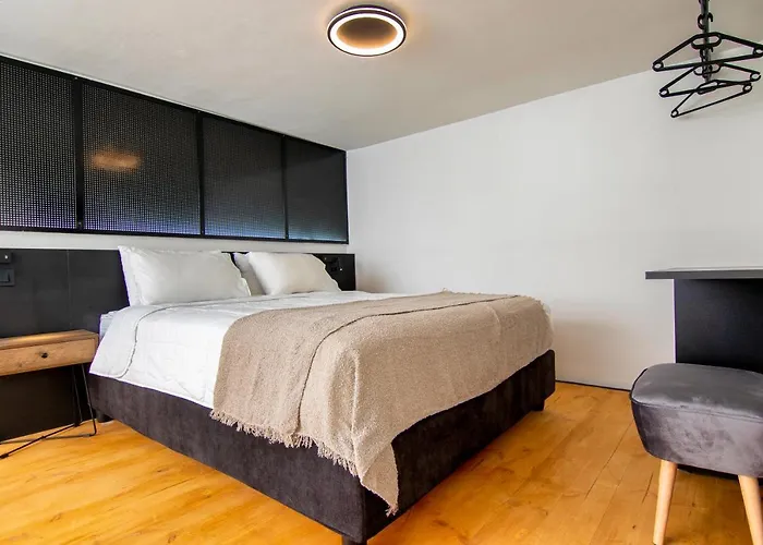Luxury Loft In The Center